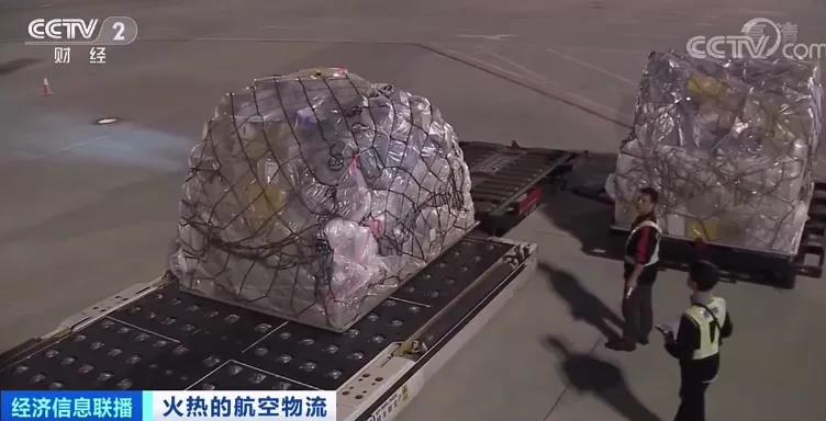 央視：預計運費持續(xù)上漲到年底！一艙難求！市場空前火爆！