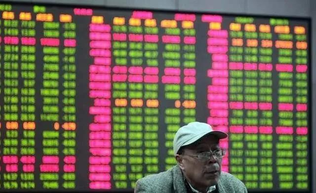 鐵礦價(jià)格暴跌17%，船廠還是笑不出