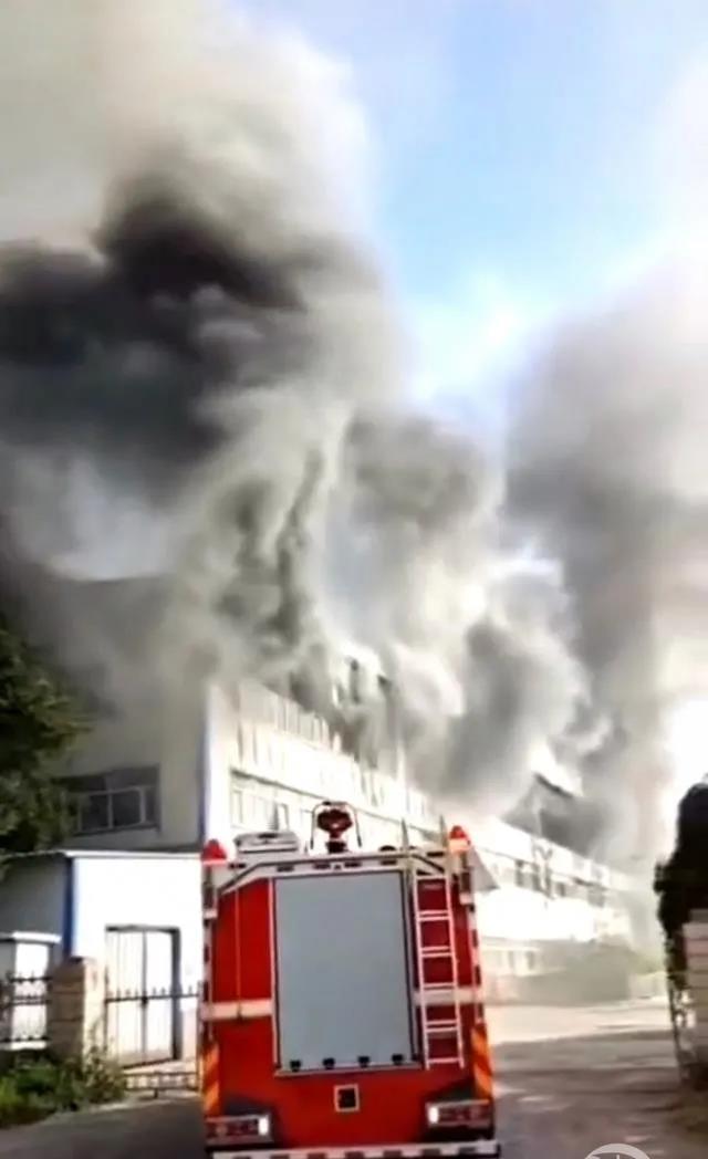 突發(fā)！一物流倉(cāng)庫(kù)發(fā)生火災(zāi)，已造成14人死亡12人重傷