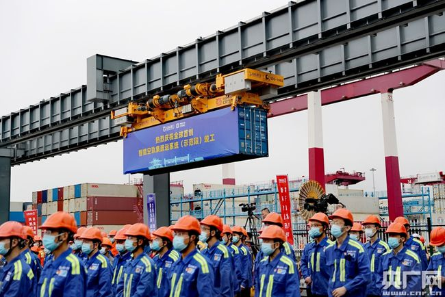 山東青島:全球首個智能空軌集疏運系統(tǒng)建成投用