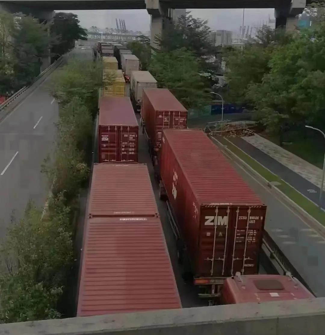 緊急通知！深圳鹽田港宣布：暫停接收出口重柜??！