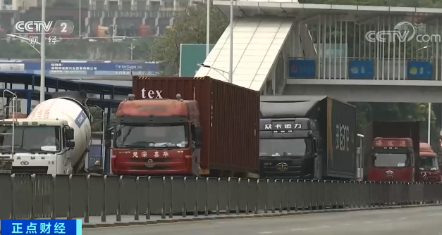 緊缺！拖車司機缺口超6000名，月薪兩萬，還招不到人......