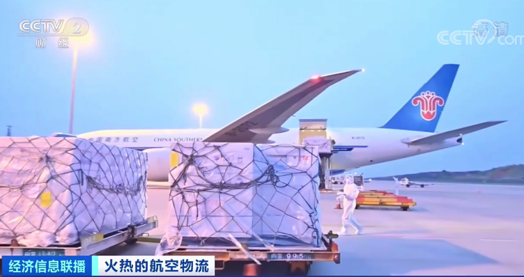 空運也要暴漲？航班大面積取消！5座城市機場出現陽性！一航班被熔斷67次！艙位要提前一周訂！