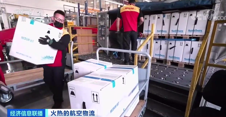 空運也要暴漲？航班大面積取消！5座城市機場出現陽性！一航班被熔斷67次！艙位要提前一周訂！