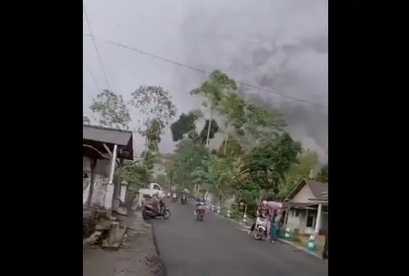 太恐怖！這個國家火山大爆發(fā)，濃煙蔽日宛如世界末日，已造成13人死亡！