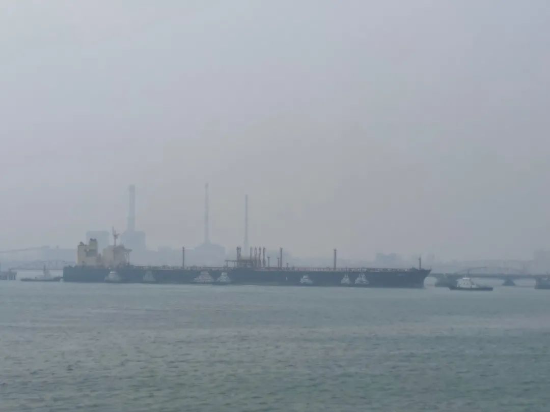 青島擱淺VLCC已脫淺；長(zhǎng)榮箱船在美國(guó)已經(jīng)擱淺10天