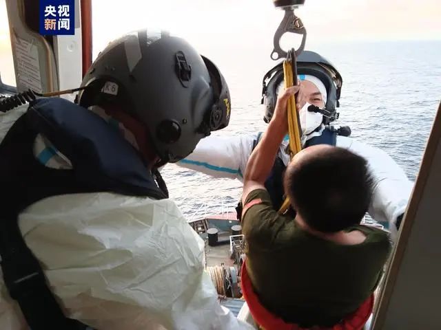 福建海域一集裝箱船機(jī)艙失火 19名被困船員急需救援！