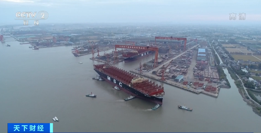 24346TEU！全球最大2艘“巨無霸”入江！