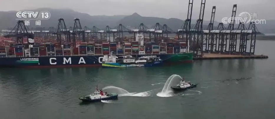粵港澳大灣區(qū)首次實(shí)現(xiàn)海上液化天然氣“船對船”加注作業(yè)
