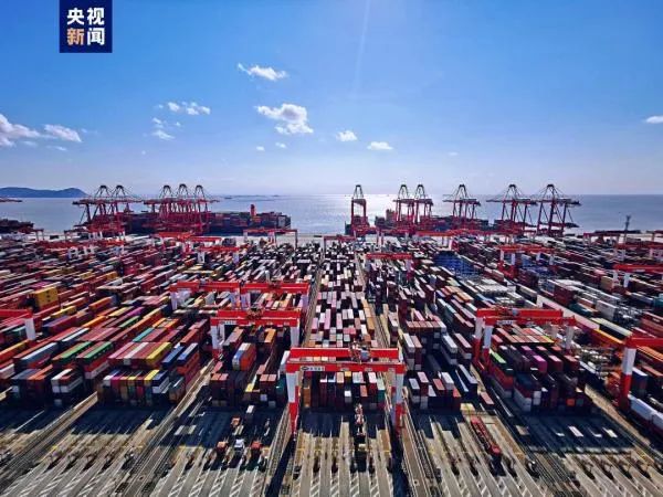 突破4730萬TEU！上海港集裝箱吞吐量連續(xù)13年排名全球第一