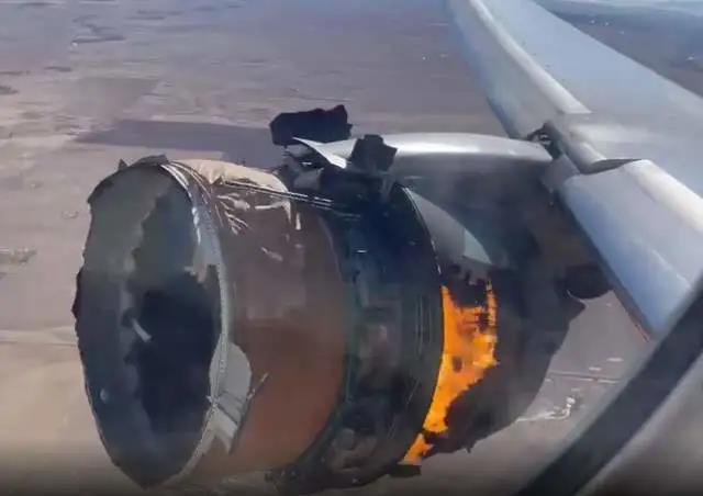 突發(fā)！美聯(lián)航發(fā)動機空中爆炸，機長緊急求救迫降，美國災(zāi)禍不斷嚴重影響生活和交通物流 