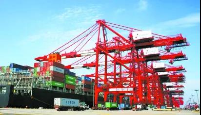 上海港“千里運空箱” 去年下半年助推回流空箱22萬標準箱