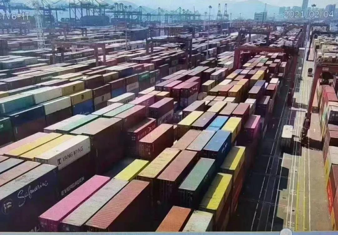 注意！鹽田港擁堵嚴(yán)重！采取交通管制！出貨高峰期，貨柜車排到了高速...