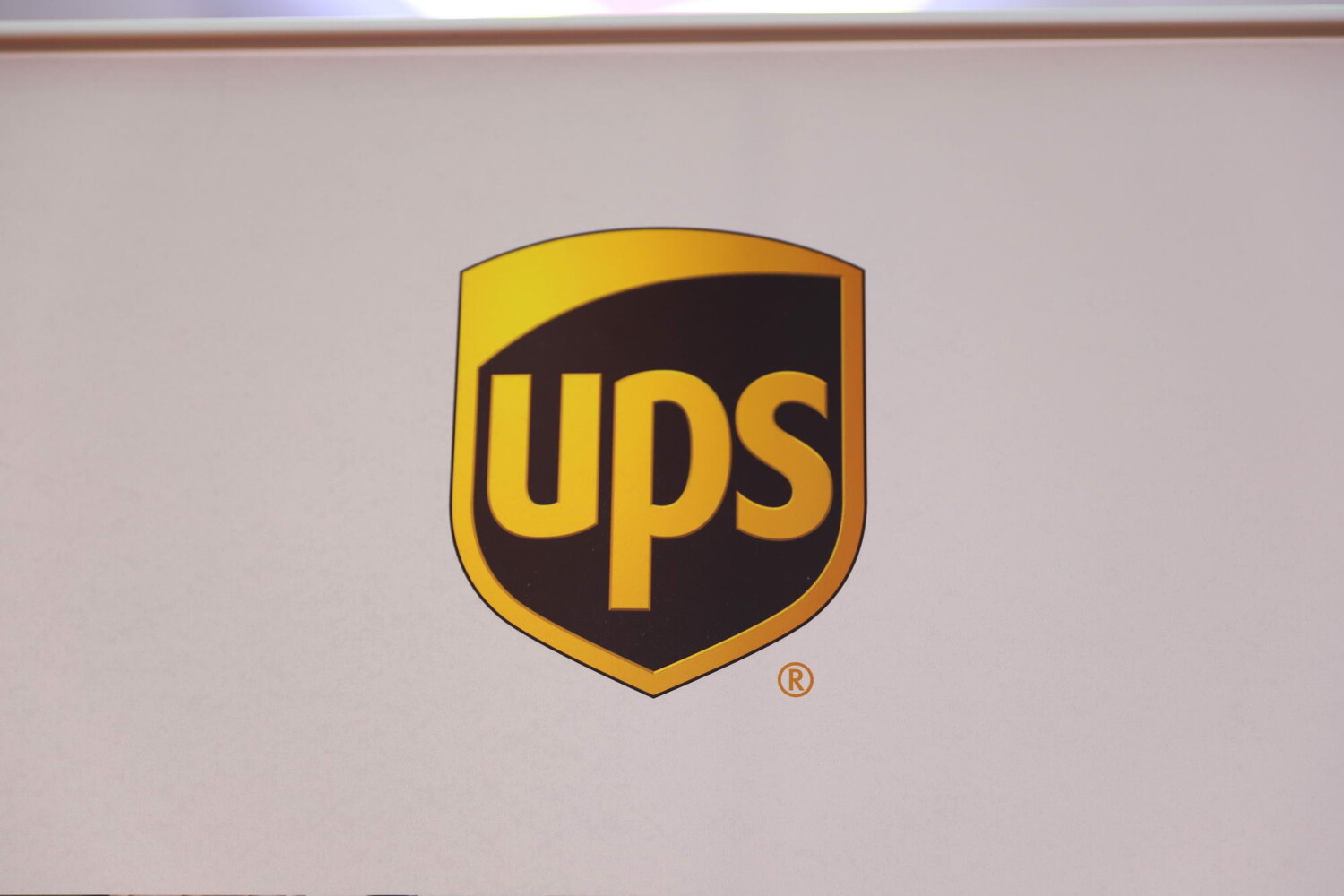 UPS將以8億美元出售旗下貨運(yùn)公司UPS Freight