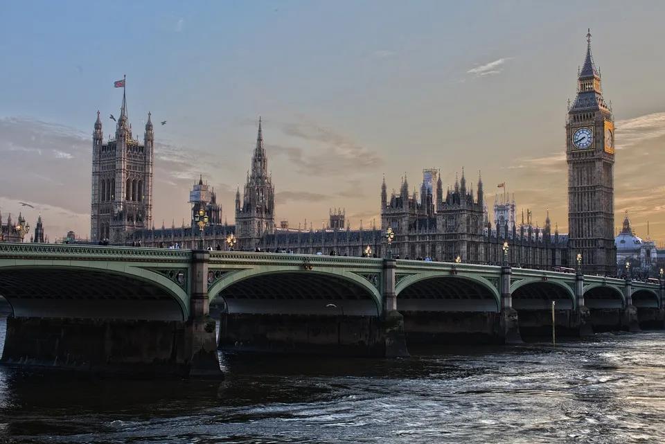 英國(guó)脫歐后，英吉利海峽兩岸貨運(yùn)面臨新挑戰(zhàn)