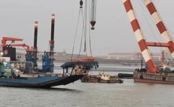 長(zhǎng)江常熟海輪錨地一船只翻沉 4人被救2人遇難1人下落不明