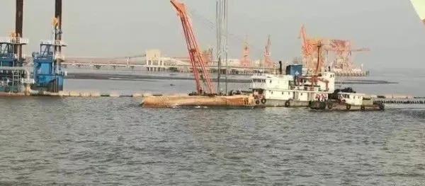長(zhǎng)江常熟海輪錨地一船只翻沉 4人被救2人遇難1人下落不明
