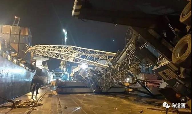三船連撞！港口“碰碰船”再發(fā)，起重機(jī)傾覆致一人嚴(yán)重受傷！