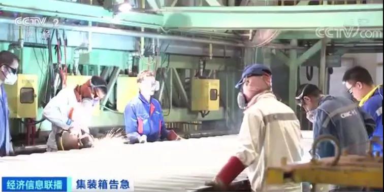 緊缺！拖車司機碼頭排隊領集裝箱 訂單排到明年3月